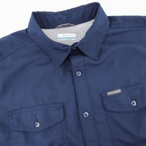 Columbia Button Up Shirt Navy Blue Omni-Wick Hiking Mens Size Medium Vented